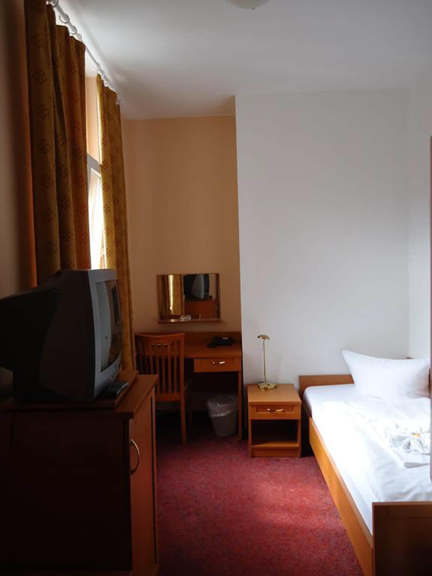 Hotel Aster An Der Messe Berlim Exterior foto