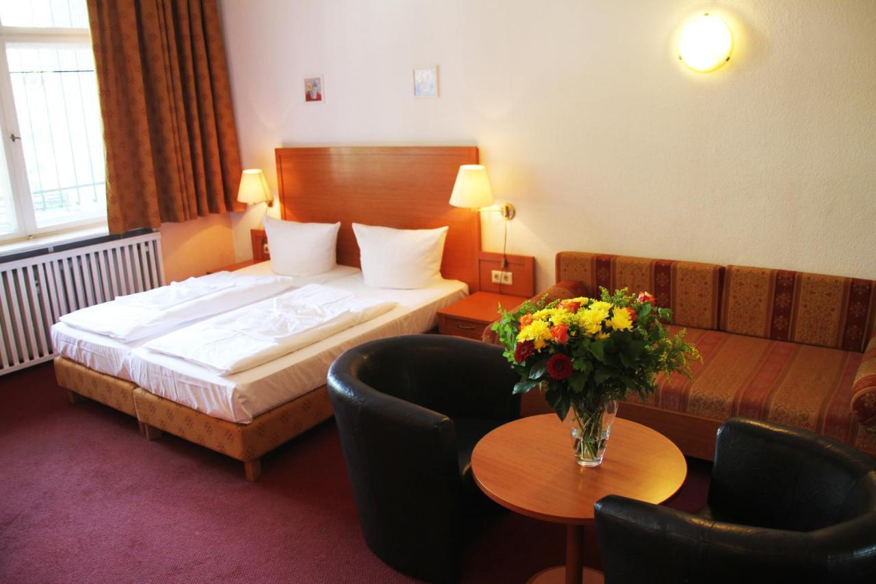 Hotel Aster An Der Messe Berlim Exterior foto